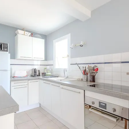 Holiday home Maison Gollandieres - Welkeys