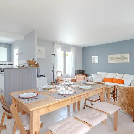 Holiday home Maison Gollandieres - Welkeys